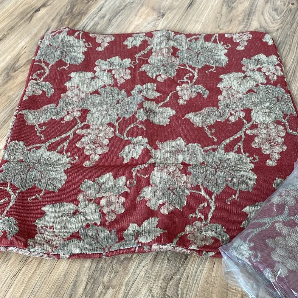 NWT Crate & Barrel tapestry 23 inch Concorde grape throw pillow covers set of 2